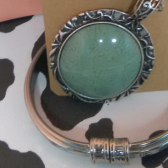 Jewelry Bundle - Picture 2 of 3